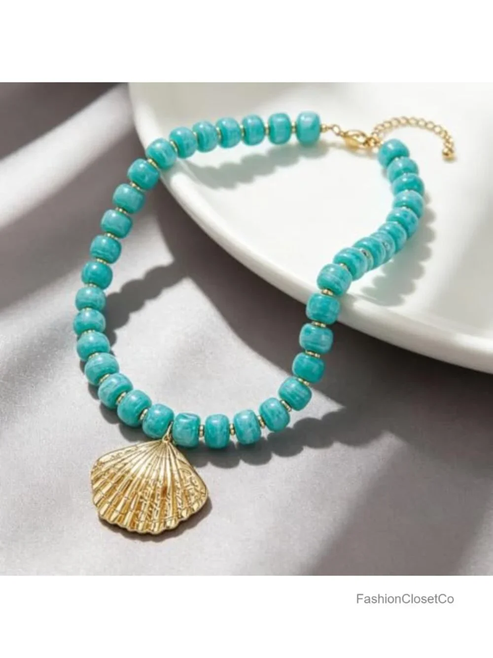 Gold Shell Pendant Necklace Resin Beaded Seashell Choker Summer Beach Jewelry